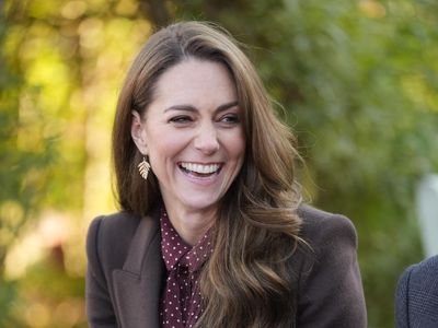 Foto: Gaya Kate Middleton Mendadak Muncul ke Publik Usai Selesai Kemoterapi