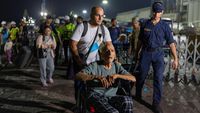 Warga Turki yang Dievakuasi dari Lebanon Tiba di Pesisir Mediterania
