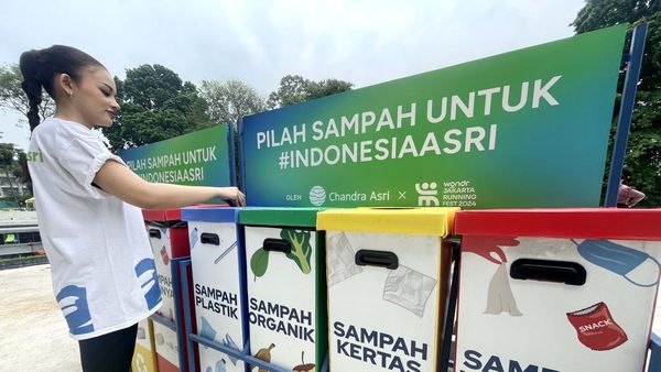 Aksi Para Relawan Edukasi Memilah Sampah