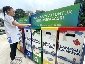 Aksi Para Relawan Edukasi Memilah Sampah Aksi Para Relawan Edukasi Memilah Sampah