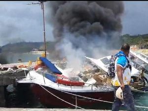 Cagub Maluku Utara Benny Laos Tewas Usai Kapal Meledak Saat Isi BBM Cagub Maluku Utara Benny Laos Tewas Usai Kapal Meledak Saat Isi BBM