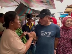 Edy Blusukan ke Pasar di Medan, Warga Singgung Parkir Pakai Barcode