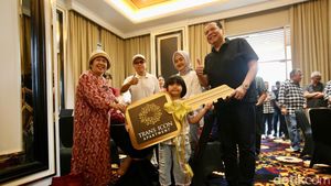 CT Hadiri Serah Terima Unit Apartemen Tower Trans Icon