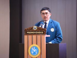 Herzaky Mahendra Raih Gelar Doktor, Angkat Disertasi soal Kepemimpinan AHY Herzaky Mahendra Raih Gelar Doktor, Angkat Disertasi soal Kepemimpinan AHY