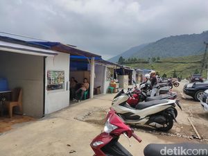 Gawat, Warung Darurat Muncul di Warpat Puncak Gawat, Warung Darurat Muncul di Warpat Puncak