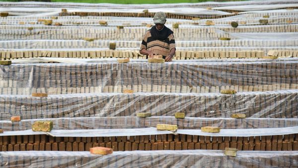 Duh! Produksi Batu Bata di Deli Serdang Menurun
