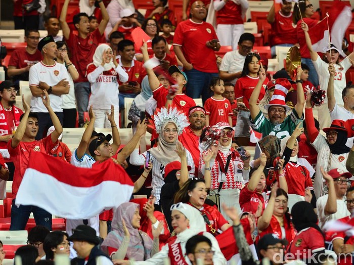 Suporter Timnas Indonesia di Bahrain