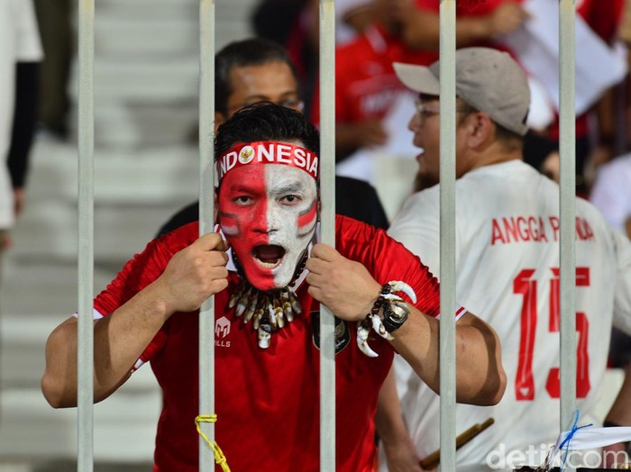 Suporter Timnas Indonesia di Bahrain