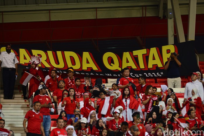 Suporter Timnas Indonesia di Bahrain