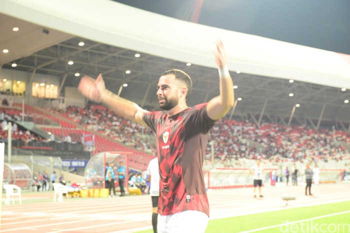 Suporter Timnas Indonesia di Bahrain Suporter Timnas Indonesia di Bahrain