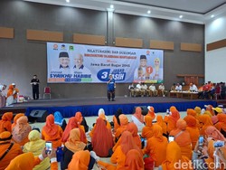 Syaikhu Sapa Warga Depok, Banggakan Stadion Bekasi Mirip San Siro