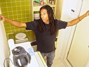 Cerita Influencer Tinggal di Apartemen Mikro 18 M2 Doang, Eh Hidupnya Lebih Produktif Cerita Influencer Tinggal di Apartemen Mikro 18 M2 Doang, Eh Hidupnya Lebih Produktif