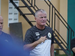 PSS Sleman Keluar dari Zona Merah, Mazola Junior Belum Puas