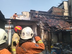 3 Kamar Kos di Sukolilo Surabaya Hangus Terbakar