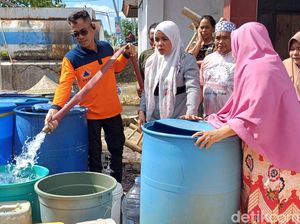 Pemkab Maros Kerahkan 9 Unit Armada Air Bersih Selama Masa Tanggap Darurat Pemkab Maros Kerahkan 9 Unit Armada Air Bersih Selama Masa Tanggap Darurat