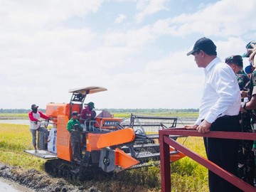 Mentan Amran Minta Kelembagaan Petani Millenial Diperkuat di Merauke