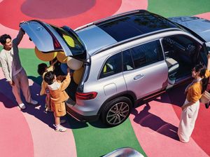 Mercedes-Benz Hadirkan Mobil Listrik SUV 7-Seater Baru, Harga Rp 1 Miliaran Mercedes-Benz Hadirkan Mobil Listrik SUV 7-Seater Baru, Harga Rp 1 Miliaran