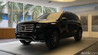 Tampang SUV Mewah Mercedes-Benz New GLS 450 yang Baru Rilis