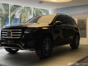 Tampang SUV Mewah Mercedes-Benz New GLS 450 yang Baru Rilis Tampang SUV Mewah Mercedes-Benz New GLS 450 yang Baru Rilis