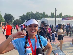 Tips Bugar Nirina Zubir, Masih Kuat Half Marathon 21 Km di Usia 44 Tahun Tips Bugar Nirina Zubir, Masih Kuat Half Marathon 21 Km di Usia 44 Tahun