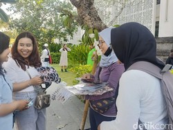 Konser DAY6 di Bali: Berkah untuk Penjual Aksesoris dan Makeup Artist Lokal