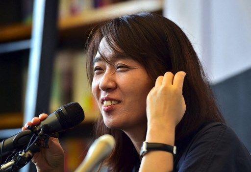 penulis-asal-korea-selatan-dan-pemenang-nobel-sastra-2024-han-kang-jung-yeon-je-afp Skandal Hingga Cetak Sejarah, 10 Kabar Menggemparkan Dunia K-Pop 2024