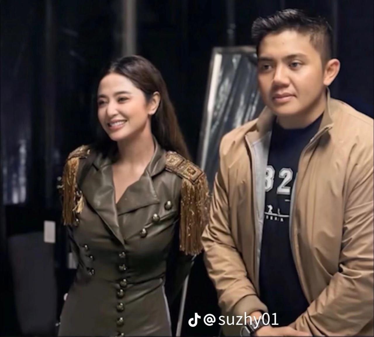 Dijodohkan Fans, Ini 6 Potret Dewi Pessik dan Mayor Teddy di HUT TNI