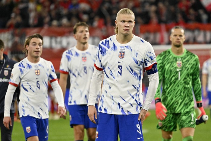 Soccer Football - UEFA Nations League - Group B3 - Austria v Norway - Raiffeisen Arena, Linz, Austria - October 13, 2024 Norways Erling Haaland looks dejected after the match REUTERS/Elisabeth Mandl
