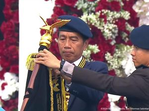 Jokowi Beri Tanda Kehormatan Nugraha Sakanti ke 7 Satker Polri