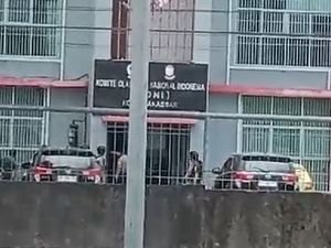 Kejari Geledah Kantor KONI Makassar Terkait Dugaan Korupsi Dana Hibah Kejari Geledah Kantor KONI Makassar Terkait Dugaan Korupsi Dana Hibah