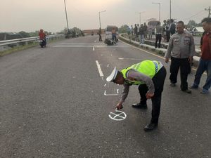 Pemotor Wanita Tewas Tertabrak Truk di Jalan Lingkar Weleri Kendal