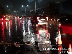 Tiang CCTV Roboh di Cawang, Lalin Tol Dalkot Arah Jagorawi Padat