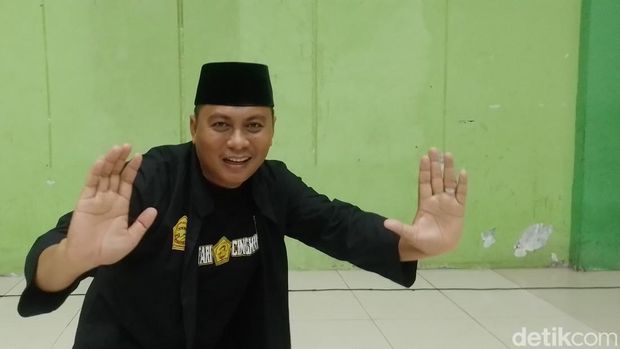 Ketua Umum Perguruan Cingkrik Rawa Belong, Robi Indra