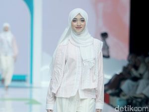 10 Koleksi Busana Cotton Ink x Artkea Kolaborasi dengan Wardah di JMFW 2025 10 Koleksi Busana Cotton Ink x Artkea Kolaborasi dengan Wardah di JMFW 2025
