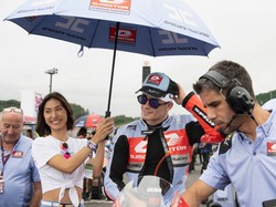 Video: Ikat Kepala Hachimaki Bikin Pembalap Gresini Minta Maaf ke China