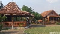 Melihat Deretan Rumah Betawi di Setu Babakan