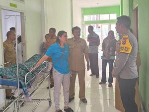 Paskalis Tapobali Kutuk Pelaku Penyiraman Air Keras ke Siswi SMP di Lembata Paskalis Tapobali Kutuk Pelaku Penyiraman Air Keras ke Siswi SMP di Lembata