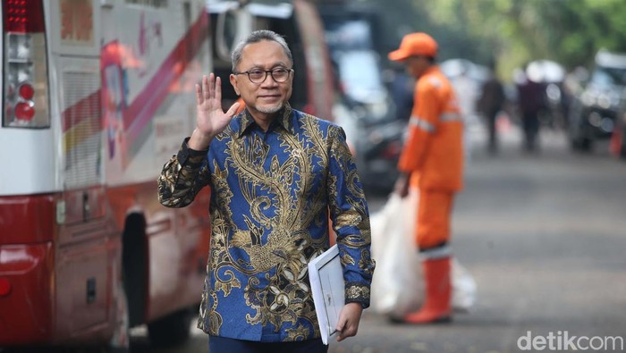 Momen Sejumlah Calon Menteri Menghadap Prabowo Sejumlah tokoh mengunjungi kediaman Presiden terpilih Prabowo Subianto. Mereka diantaranya yakni Zulkifli Hasan, Tito Karnavian, Yusril, Bahlil sampai Muhaimin Iskandar.