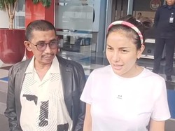 Nikita Mirzani Tersenyum Dibilang Telantarkan Putrinya, Kasih Jawaban Menohok