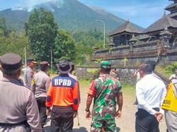 Kebakaran Hutan Gunung Agung Meluas hingga 100 Ha, Pemadaman Terkendala