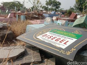 Video: Kasus Puluhan Makam di Indramayu Disegel, Pelaku Dilaporkan ke Polisi Video: Kasus Puluhan Makam di Indramayu Disegel, Pelaku Dilaporkan ke Polisi