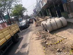 Pelaku Usaha di Jalan Kyai Mojo Jogja Sambat Proyek Drainase Tak Kunjung Kelar