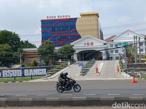 Kondisi Terkini Pegawai Dishub Kota Pasuruan yang Minum Air Aki Kondisi Terkini Pegawai Dishub Kota Pasuruan yang Minum Air Aki
