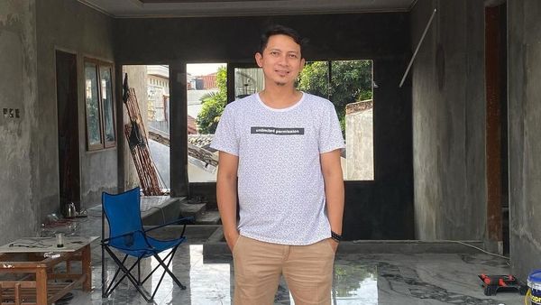 Penampakan Rumah Aden Bajaj yang Renovasinya Nggak Kelar-kelar