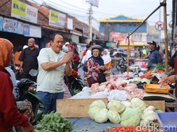 Kunjungi Pasar Sumedang, Jeje Dengarkan Curhatan Pedagang