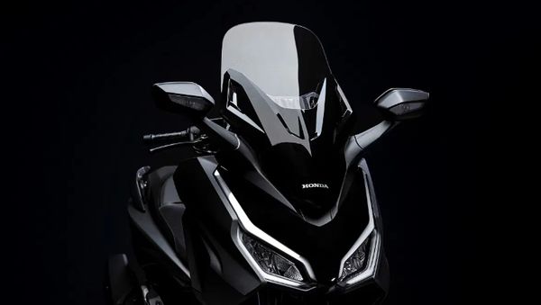 Tampang Honda Forza 125 Baru: Bodi Bongsor ala Moge, Bisa Konek ke HP