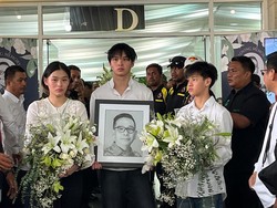 Jenazah Benny Laos Diberangkatkan ke Pemakaman, Diantarkan Anak-anak