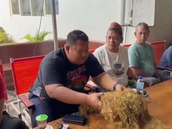 Haji Her Ajak Kapolres Pamekasan Transaksi Langsung Tembakau dengan Petani