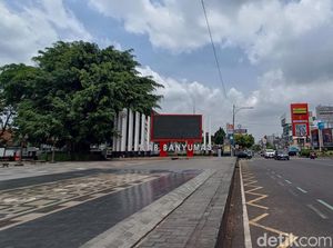 Nobar China Vs Indonesia di Alun-alun Purwokerto, Dilarang Bawa Atribut Pilkada! Nobar China Vs Indonesia di Alun-alun Purwokerto, Dilarang Bawa Atribut Pilkada!