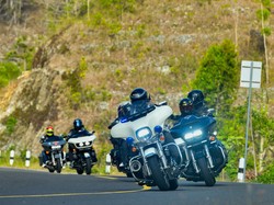 Komunitas Harley-Davidson Touring 1.000 Km Sambil Lakukan Bakti Sosial